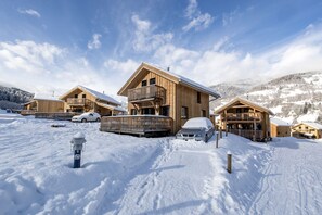 Chalet | Exterior - Modern Wooden Chalet in Sankt Georgen ob Murau with Hot Tub (Sankt Georgen am Kreischberg)