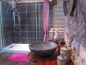 House | Bathroom