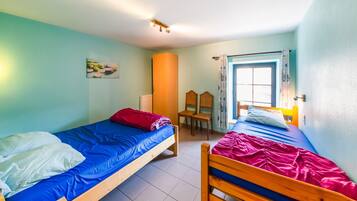 Cottage | 5 bedrooms, individually furnished