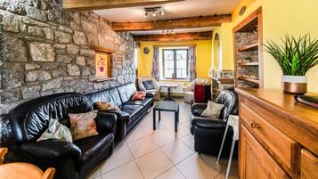 Cottage | Living room