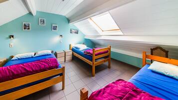 Cottage | 5 bedrooms, individually furnished