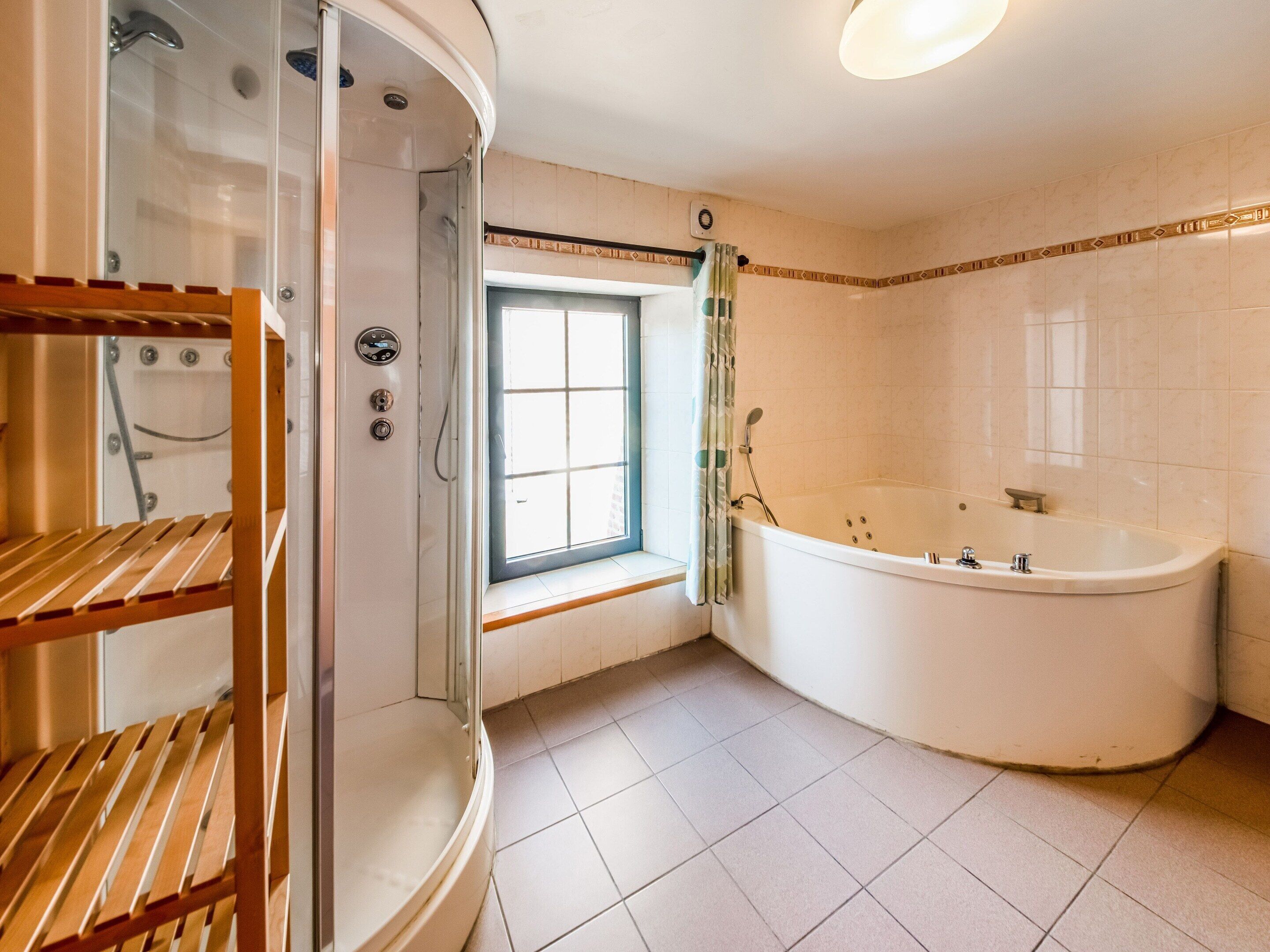 Cottage | Bathroom