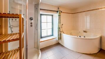 Cottage | Bathroom