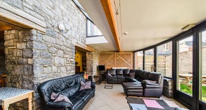 Stone Cottage with Sauna & Hot Tub near Cave of Lorette in Rochefort