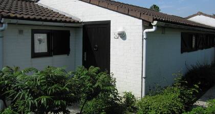 Cozy Cottage With Terrace, not far From De Panne