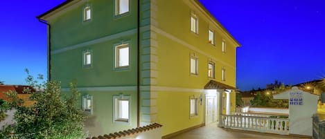 Apartment | Exterior