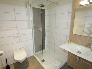 Apartment | Bathroom - Comfortable Apartment With Dishwasher, on the Côte D'azur (Grimaud)