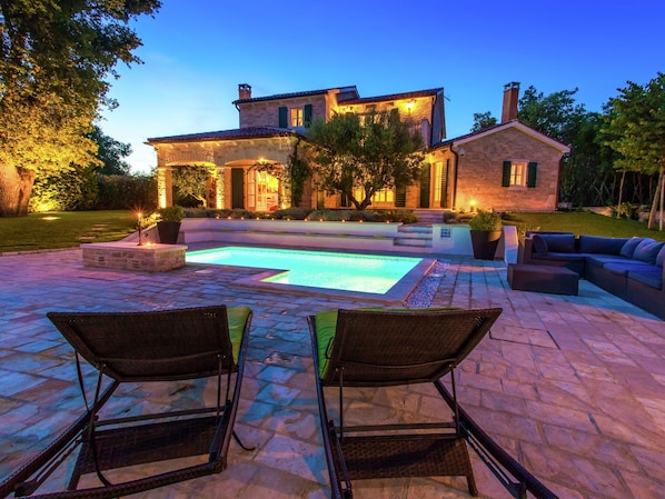 Villa | Pool | Indoor pool, outdoor pool