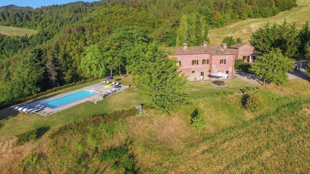 Unclassified image, 1 of 39, button - Sprawling Villa With Breathtaking Views in Emilia-romagna (Tredozio)