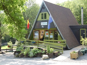Exterior - Cozy Detached Chalet With Terrace in the Durbuy Area (Durbuy)