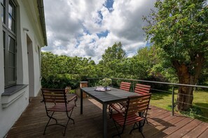 Apartment | Balcony - Ferienwohnung in Steffenshagen mit Terrasse (Steffenshagen)