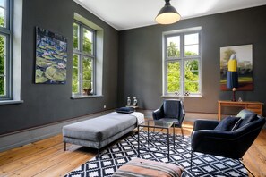 Apartment | Living room | Fireplace - Ferienwohnung in Steffenshagen mit Terrasse (Steffenshagen)