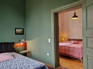 3 bedrooms, individually furnished, bed sheets - Ferienwohnung in Steffenshagen mit Terrasse (Steffenshagen)