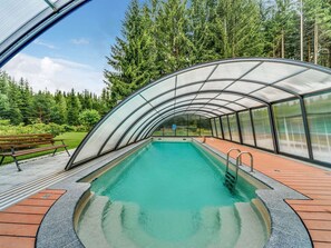 House | Pool