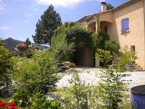 Reception - Great Detached House Near Die With Magnificent View and Beautiful Garden (Marignac-en-Diois)