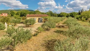 Exterior - Detached Holiday Home Near the Truffle Capital of Aups, With a Shared Swimming Pool (Aups)