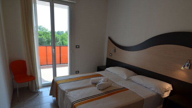 Unclassified image, 1 of 27, button - Apartment in Lido Degli near De Polta Park & Sea Beach (Comacchio)