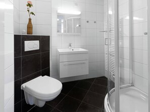 Apartment | Bathroom