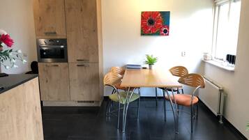 House | Private kitchen | Microwave