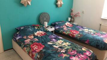 Rumah | 2 kamar tidur dan dilengkapi dengan perabotan berbeda-beda