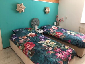 Hus | 2 soverom, individuelt innredet, strykejern/-brett og sengetøy