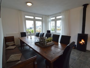 Dining - Lovely Holiday Home With Sauna in Wonderful Rural Location (Odiliapeel)