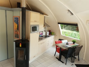 Private kitchen - Detached Igloo Bungalow with Barbecue near Forest (Chaam)