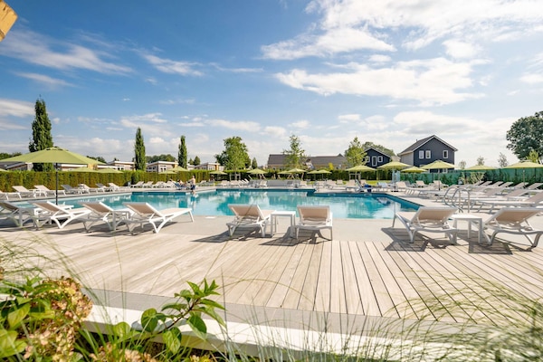 Bungalow | Pool | Outdoor pool