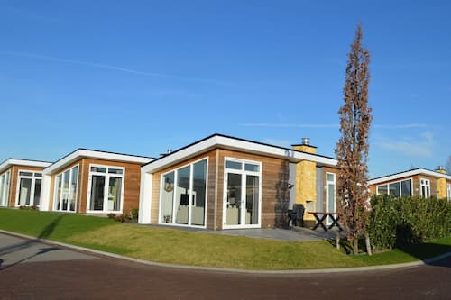 Bungalow | Exterior