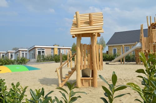 Bungalow | Property amenity
