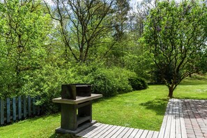 Cottage | Garden
