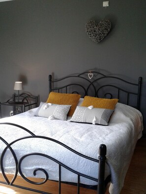 Cottage | 3 chambres, ameublement personnalisé, draps fournis