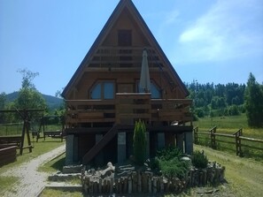 Exterior - Cozy Holiday Home in Korbielów With Garden (Jelesnia)