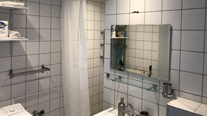 Unclassified image, 4 of 23, button - Gorgeous Lakeside Holiday Home in Gaastmeer (Gaastmeer)