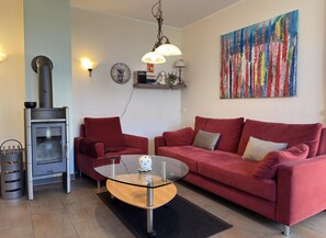 House | Living room - Ferienhaus in Lindern mit Garten & Terrasse (Lindern)