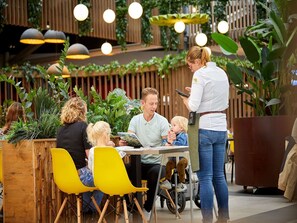 Dining - Nice Villa With Sauna and Bubble Bath in Limburg (Roggel)