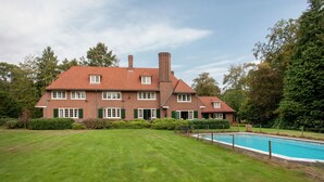 Exterior - Stunning Holiday Home in Leende Near Forest (Leende)