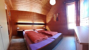 Nhà | 4 phòng ngủ, trang bị nội thất với thiết kế riêng biệt