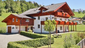 Exterior - Charming Apartment in Maria Alm With Terrace (Saalfelden am Steinernen Meer)