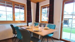 Dining - Charming Apartment in Maria Alm With Terrace (Saalfelden am Steinernen Meer)