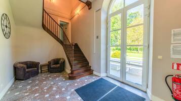 House | Reception