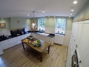 House | Private kitchen | High chair - Luxurious Mettet Mansion (Mettet)