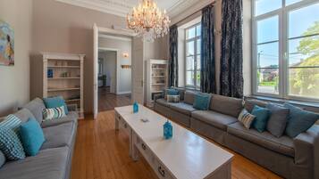 House | Living room | DVD player