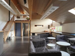 Living room - Cozy Home in Sainte-ode With Sauna (Sainte-Ode)