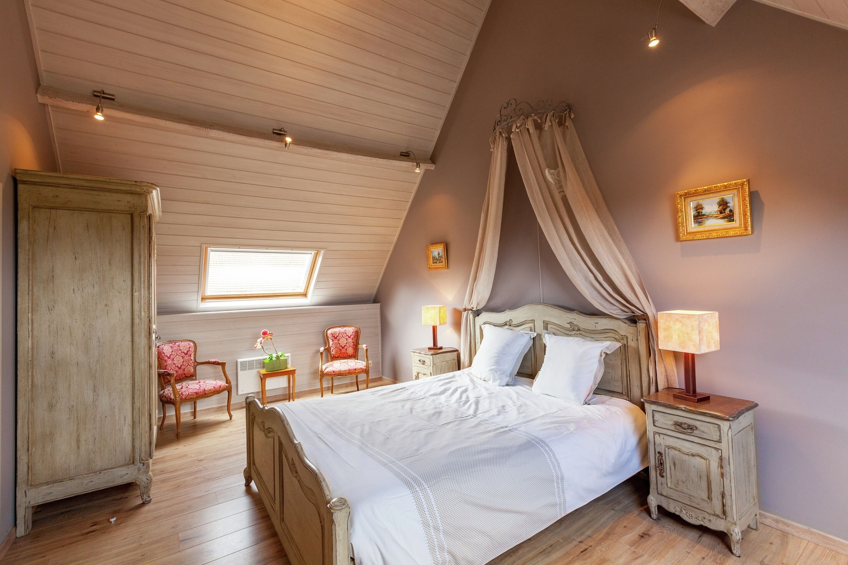 Cottage | 3 bedrooms, bed sheets