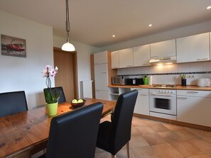 Dining - Gorgeous Apartment in Stellshagen With Garden (Damshagen)
