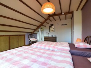 Rumah | 3 kamar tidur dan dilengkapi dengan perabotan berbeda-beda