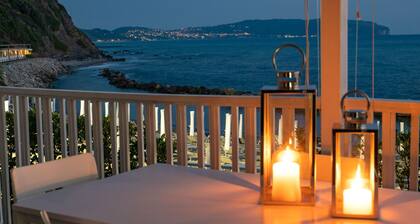 Belvilla by OYO Cozy Chalet With Outdoor Kitchen