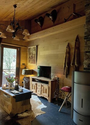 Living room - Romantic Villa With Spa (Saint-Hubert)