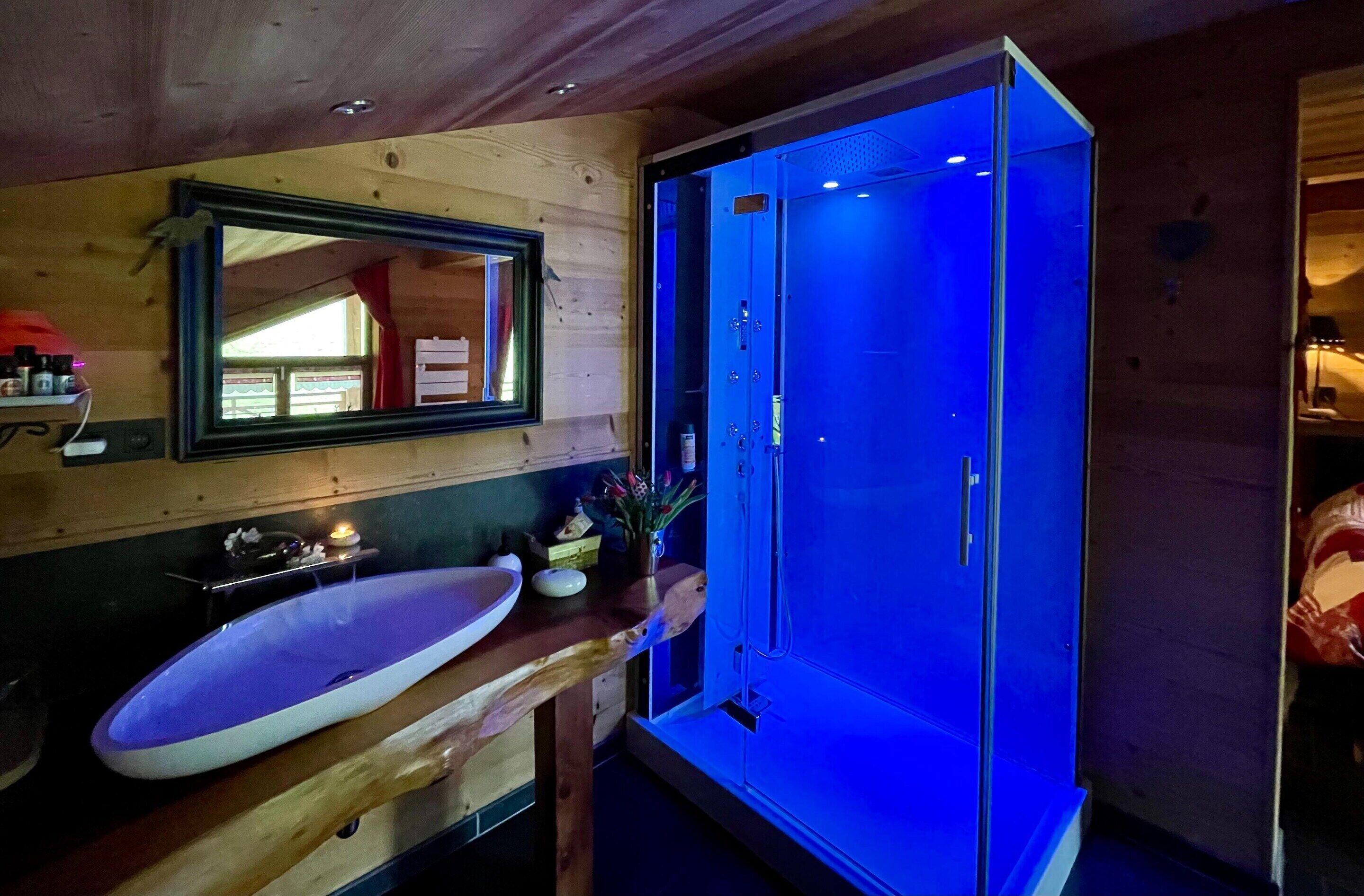 Cottage | Bathroom
